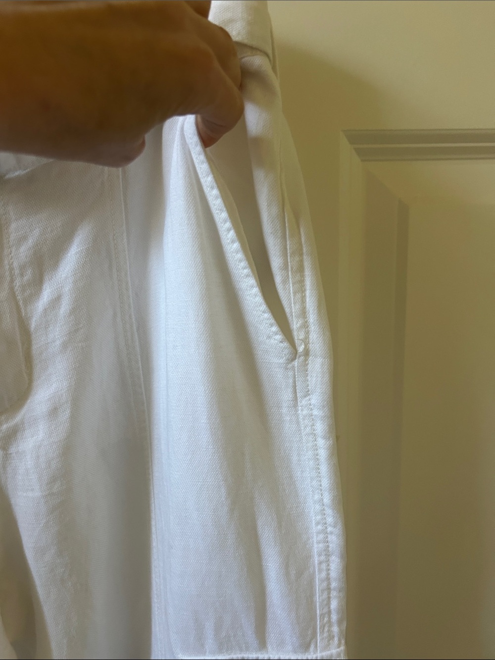 Nicole Miller linen Blend White Cargo Pants with Belt - Picture 6 of 9